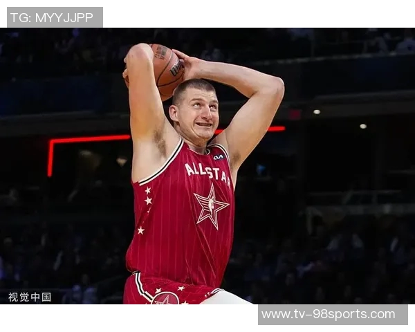 约基奇半场状态火热5投4中轻松斩获14分5篮板2助攻