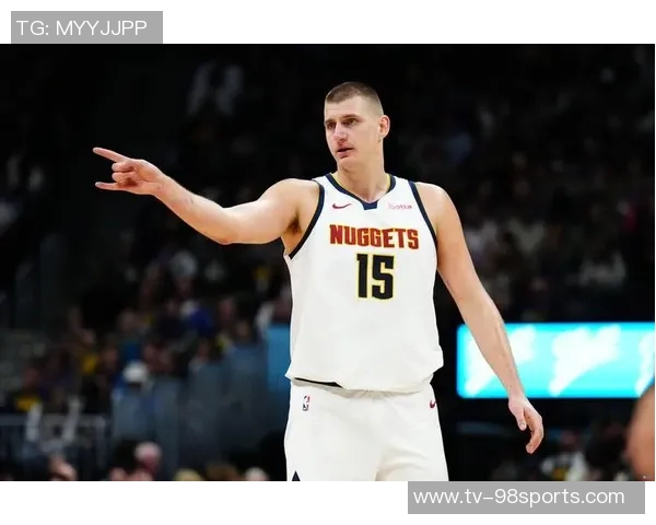 小萨被约基奇剃成地中海漫画家调侃约基奇传球风格幽默搞笑