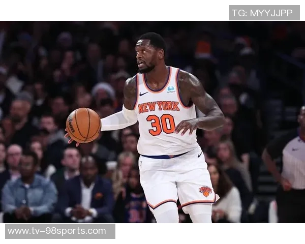 兰德尔三节豪取三双表现出色但失误频繁影响球队表现 兰德尔三节豪取三双表现出色但失误频繁影响球队表现