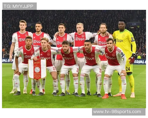 三位球星在欧冠客场对阿贾克斯上演帽子戏法的精彩瞬间 三位球星在欧冠客场对阿贾克斯上演帽子戏法的精彩瞬间