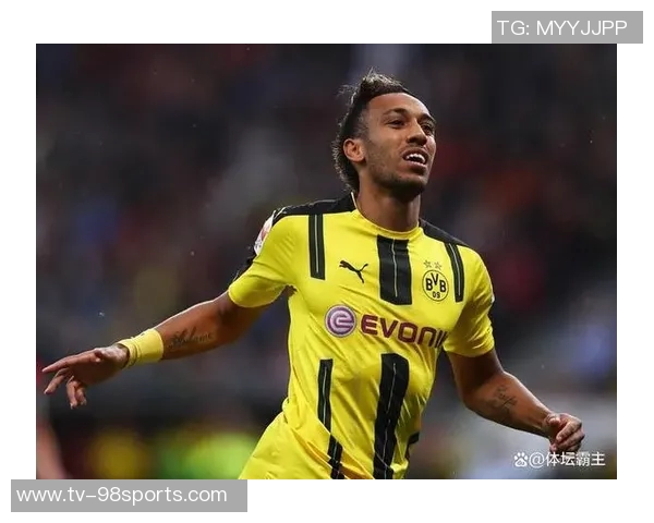 多特蒙德关注17岁左后卫普拉特斯交易价格成关键难题